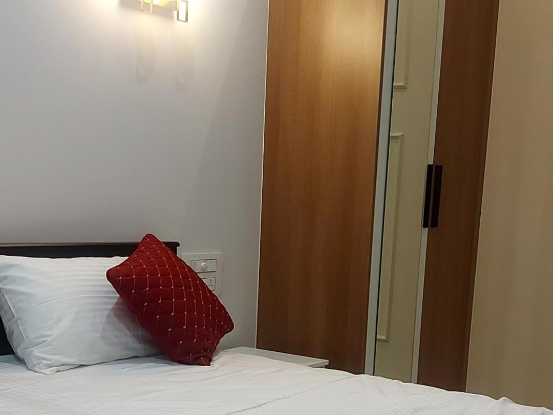Olive Inn Apartment Alwaye Esterno foto